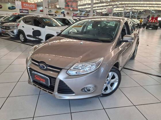 FORD FOCUS 2.0 S SEDAN 16V FLEX 4P POWERSHIFT FORD FOCUS 2.0 S SEDAN 16V FLEX 4P POWERSHIFT